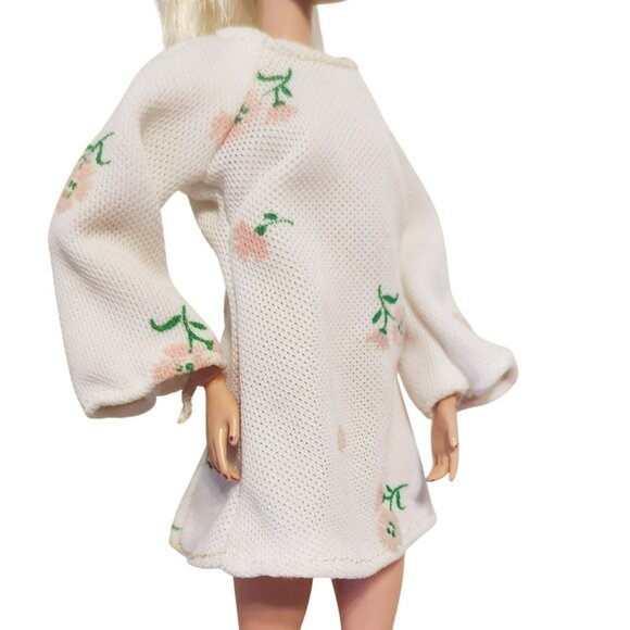 Vintage Handmade 60s Cream Floral Dress For 12-Inch Barbie/Clone Doll - Picture 2 of 7